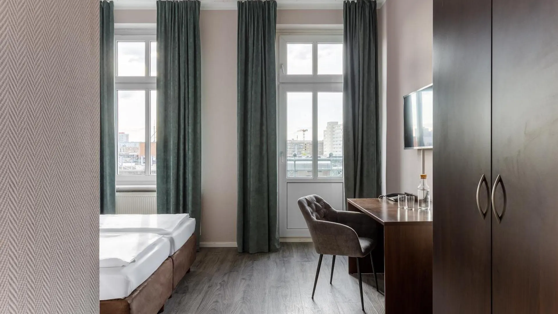 **  Hotel Nova Berlin Germany