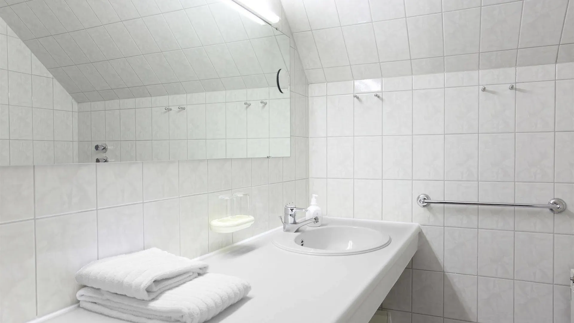 Hotel Nova Berlin 2*,